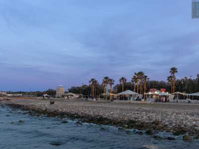 Ma parliamo della spiaggia di Torre Quetta, dotata di arenili fatti di ciottoli, giardini, passerelle, zone ludiche e punti ristoro (foto di Paola Grimaldi)